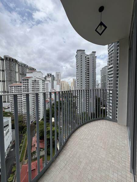 Queens Peak, 3 Dundee Road, 3 Bedrooms, 947 sqft, Condominium For Rent, by ST Loke, 60182724 - Spacious balcony  - PropertyGuru.com.sg