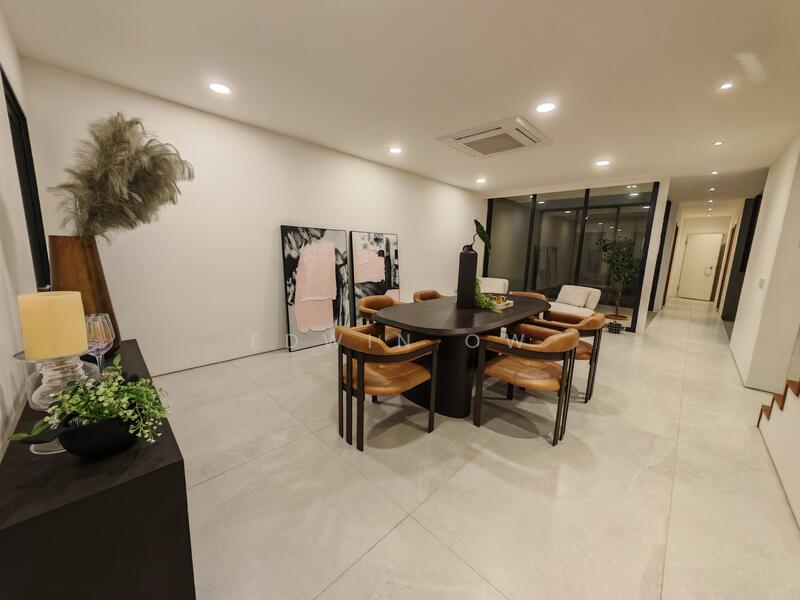 For Sale - BRAND NEW 2.5 STOREY WITH BASEMENT