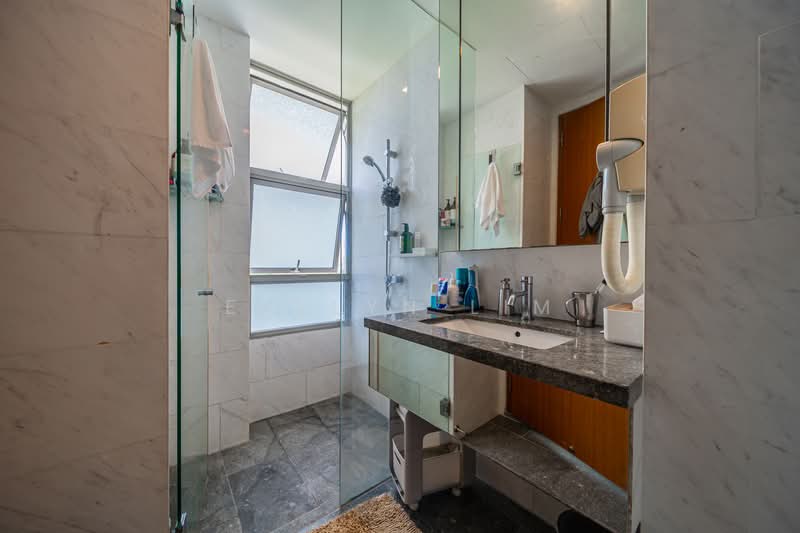The Seafront on Meyer Condominium For Sale at S$ 4,100,000 | PropertyGuru Singapore - Bathroom