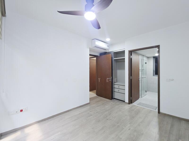 For Rent - The Visionaire