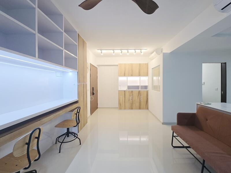 For Rent - The Visionaire