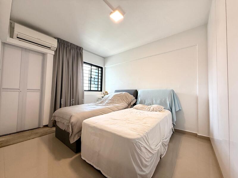 For Sale - 221 Serangoon Avenue 4