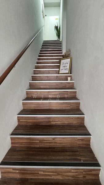 Liang Seah Place, 1 Liang Seah Street, 80 sqft, Shop / Shophouse For Rent, by Wendy Koh, 60183174 - Stairs - CommercialGuru.com.sg