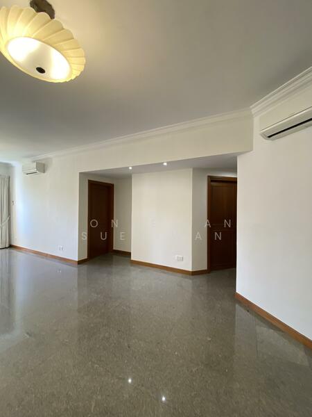 Living & Dinner Room