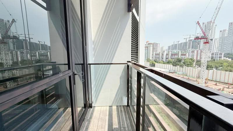 The Crest, 101 Prince Charles Crescent, Alexandra / Commonwealth, Room Rental, 100 sqft, Condominium For Rent, by Bespoke Habitat Pte Ltd, 60183302 - 06-06 MBR1 Balcony - PropertyGuru.com.sg
