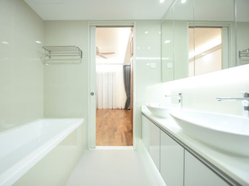 Nassim Jade, 3 Nassim Road, 4 Bedrooms, 2,400 sqft, Condominium For Rent, by Jess Cai, 60183430 - Bathroom - PropertyGuru.com.sg