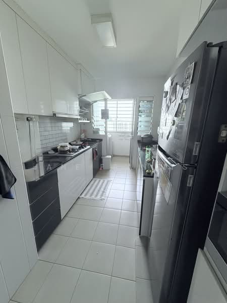 490A Choa Chu Kang Avenue 5, 490A Choa Chu Kang Avenue 5, 3 Bedrooms, 1,001 sqft, HDB Flat For Sale, by Jane Francis, 60183475 - Kitchen - PropertyGuru.com.sg