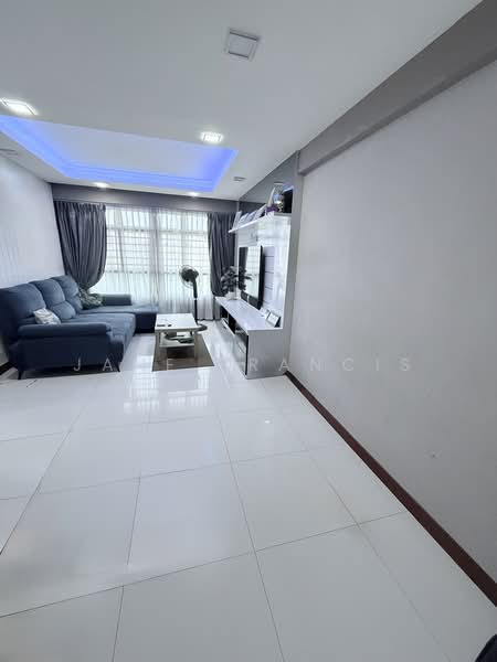 490A Choa Chu Kang Avenue 5, 490A Choa Chu Kang Avenue 5, 3 Bedrooms, 1,001 sqft, HDB Flat For Sale, by Jane Francis, 60183475 - Living Room - PropertyGuru.com.sg