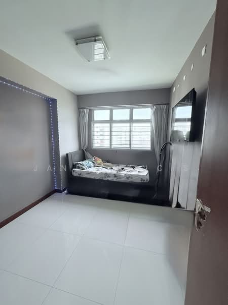 490A Choa Chu Kang Avenue 5, 490A Choa Chu Kang Avenue 5, 3 Bedrooms, 1,001 sqft, HDB Flat For Sale, by Jane Francis, 60183475 - Bedroom 2 - PropertyGuru.com.sg