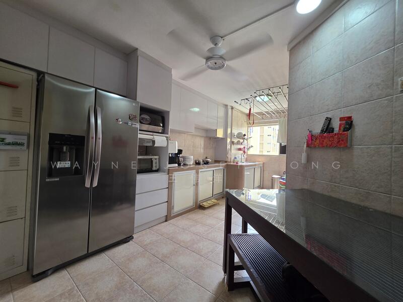 For Sale - 211 Tampines Street 23