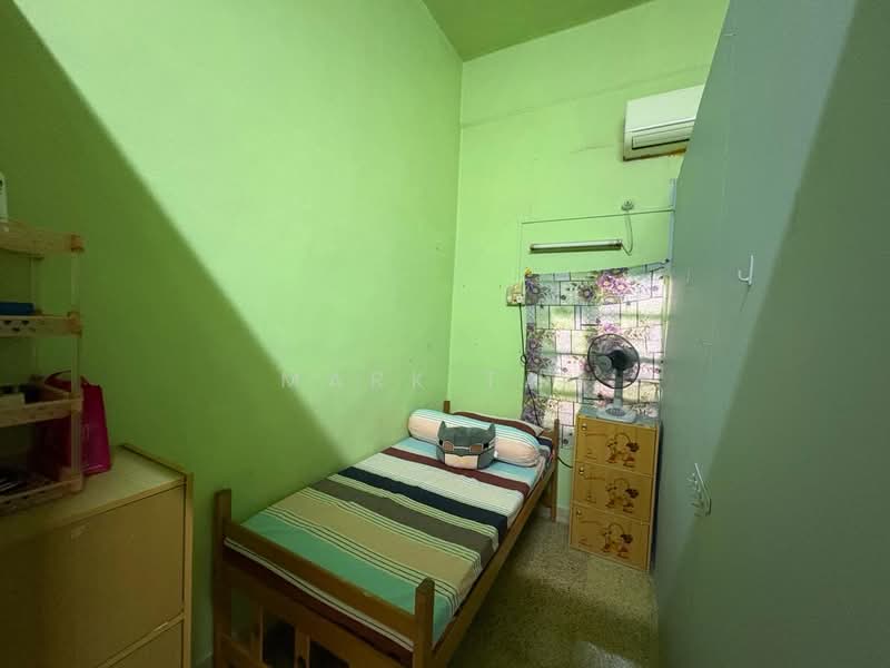 Joo Avenue Terraced House For Sale at S$ 2,380,000 | PropertyGuru Singapore - Bedroom