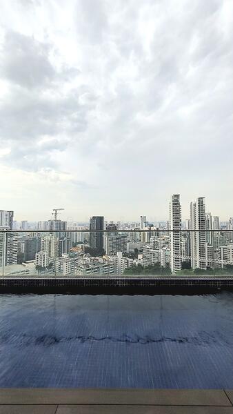 Private Pool & City View