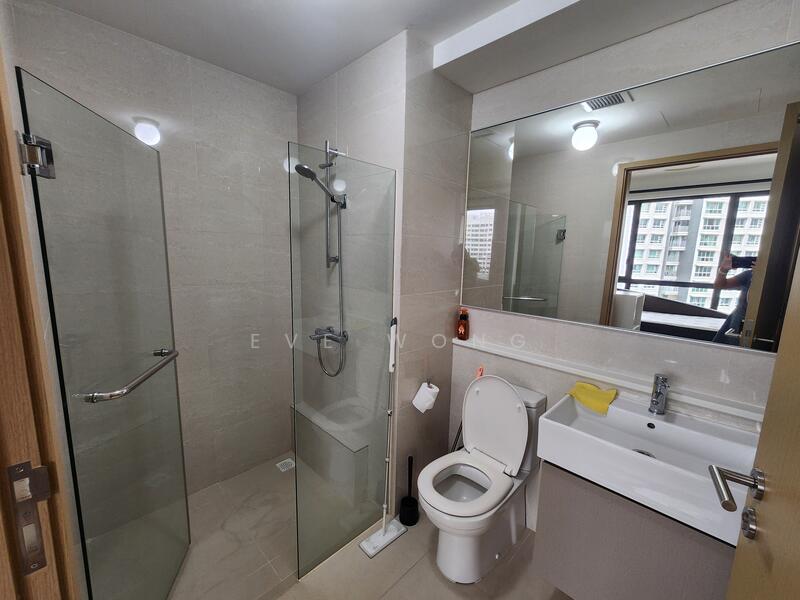 Twin Waterfalls, 82 Punggol Central, Studio, 300 sqft, Condominium For Rent, by Eve Wong, 60183971 - Bathroom - PropertyGuru.com.sg