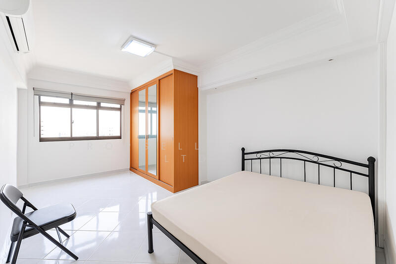 For Sale - 744 Woodlands Circle