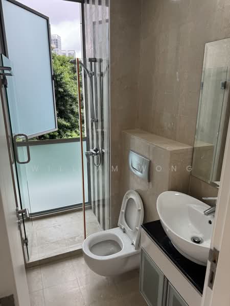 Balmoral Hills, 9 Balmoral Park, 3 Bedrooms, 1,388 sqft, Condominium For Rent, by William Wong, 60184436 - Bathroom - PropertyGuru.com.sg