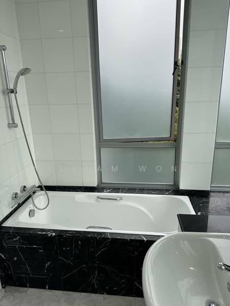 Balmoral Hills, 9 Balmoral Park, 3 Bedrooms, 1,388 sqft, Condominium For Rent, by William Wong, 60184436 - Bathroom - PropertyGuru.com.sg