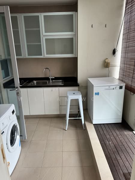 Balmoral Hills, 9 Balmoral Park, 3 Bedrooms, 1,388 sqft, Condominium For Rent, by William Wong, 60184436 - Kitchen - PropertyGuru.com.sg