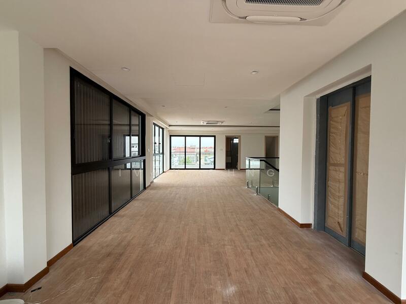 ⭐⭐LANDED7772 @ Unblocked View Spacious Corner Terrace w 6BRs + Basement + Lift | Tanah Merah MRT, Bedok South, 6 Bedrooms, 6,800 sqft, Corner Terrace For Sale, by Ivan Chng, 60184543 - PropertyGuru.com.sg
