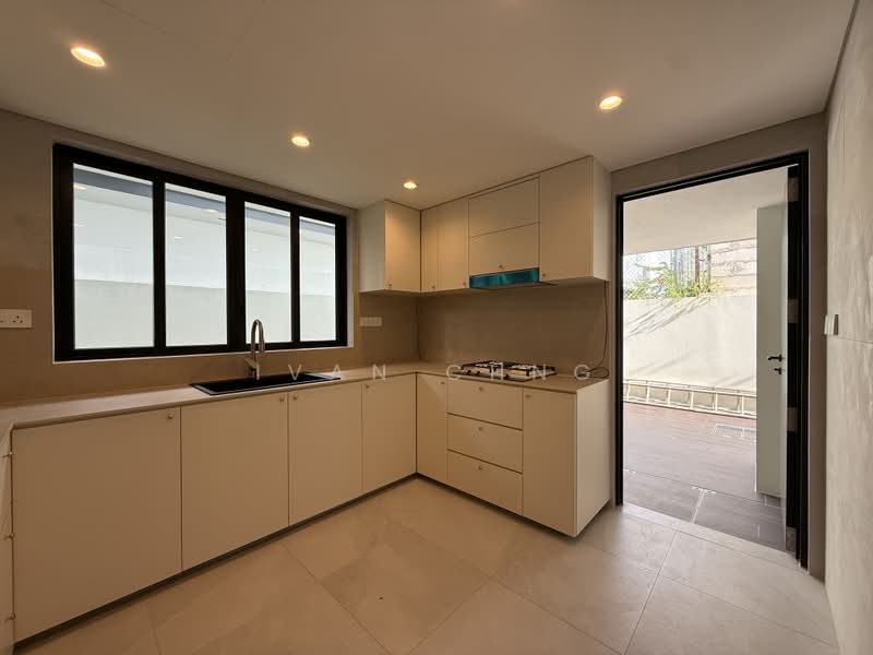 ⭐⭐LANDED7772 @ Move In Soon 5 levels Corner Terrace 6BRs with basement near Tanah Merah MRT D16, Tanah Merah Bedok South, 6 Bedrooms, 6,800 sqft, Corner Terrace For Sale, by Ivan Chng, 60184543 - PropertyGuru.com.sg