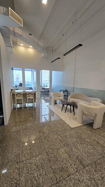 The Central, 6 Eu Tong Sen Street, 872 sqft, Office For Sale, by Sheena Lim B P, 60184552 - Living Room - CommercialGuru.com.sg