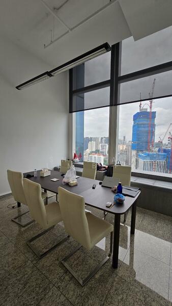 The Central, 6 Eu Tong Sen Street, 872 sqft, Office For Sale, by Sheena Lim B P, 60184552 - Meeting Room - CommercialGuru.com.sg