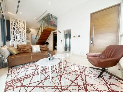 For Sale - 3.5sty Semid with Lift(900m to mrt)