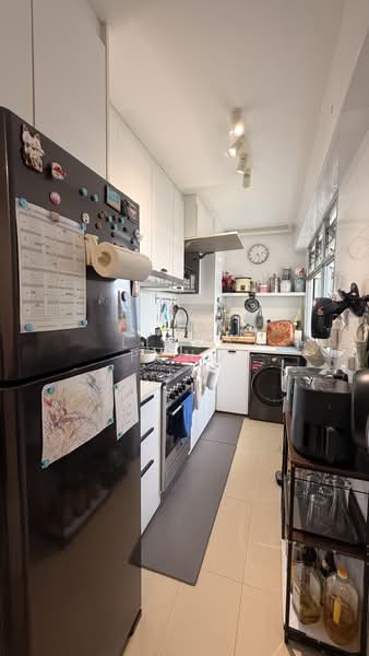 408A Northshore Drive HDB Flat For Sale at S$ 520,000 | PropertyGuru Singapore - Kitchen