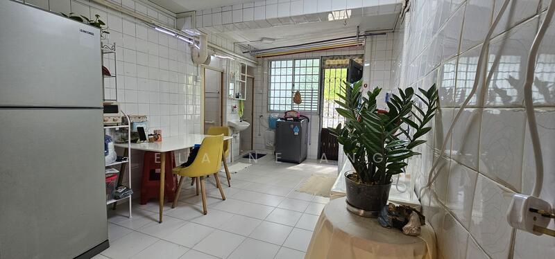 167 Stirling Road, 167 Stirling Road, 2 Bedrooms, 646 sqft, HDB Flat For Sale, by Elaine Ang, 60185042 - Kitchen - PropertyGuru.com.sg