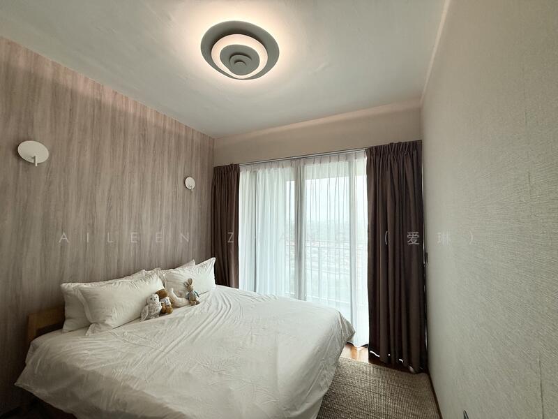 For Sale - Thomson Three