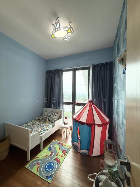 For Sale - Thomson Three