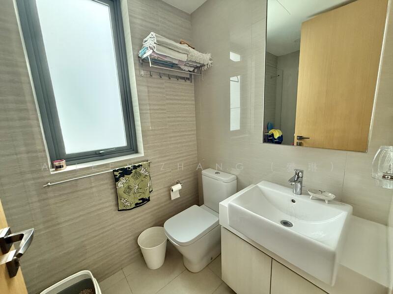 For Sale - Thomson Three