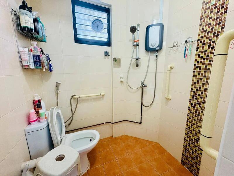 For Sale - 110 Jurong East Street 13