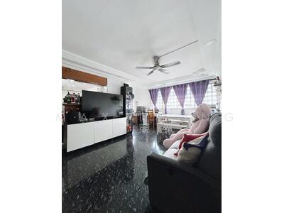 For Sale - 645 Yishun Street 61