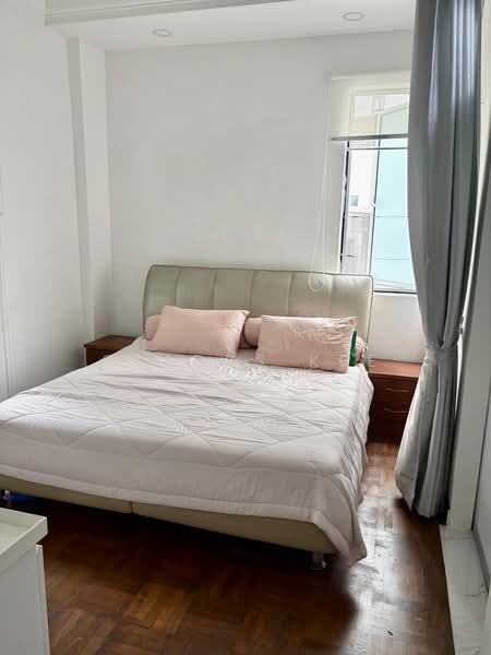 Kim Sia Court, 1 Jalan Jintan, Orchard / River Valley, Room Rental, 100 sqft, Apartment For Rent, by Gladys Kee, 60185502 - Bedroom - PropertyGuru.com.sg