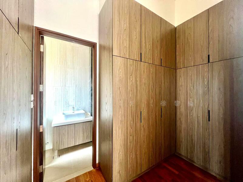 Freehold 3-storey semi-detached for sale