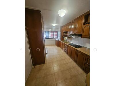 For Sale - 252 Hougang Avenue 3