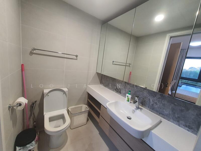 For Rent - The Lakefront Residences