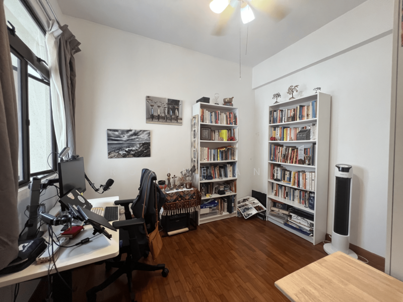 For Rent - Seletaris