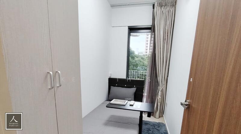 PRS2 Bedroom w Right Balcony access