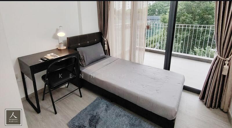 PRS5 TAKEN with built-in wardrobe