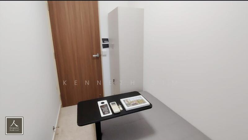 PRS2 Bedroom w Right Balcony access