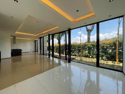 For Rent - ❤️ The Green Collection ⭐️Modern terrace Golf Course view