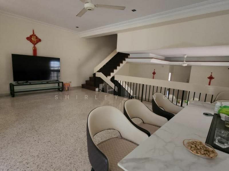 NEW EXCLUSIVE! LOW$$$! 2.5 STY SEMI-D @ HOLLAND! 10.6M WIDE FRONTAGE!, , 5 Bedrooms, 4,000 sqft, Semi-Detached House For Sale, by Shirley Ting, 60186403 - PropertyGuru.com.sg