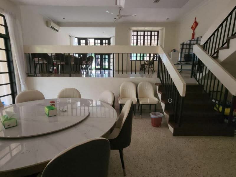 NEW EXCLUSIVE! LOW$$$! 2.5 STY SEMI-D @ HOLLAND! 10.6M WIDE FRONTAGE!, , 5 Bedrooms, 4,000 sqft, Semi-Detached House For Sale, by Shirley Ting, 60186403 - PropertyGuru.com.sg
