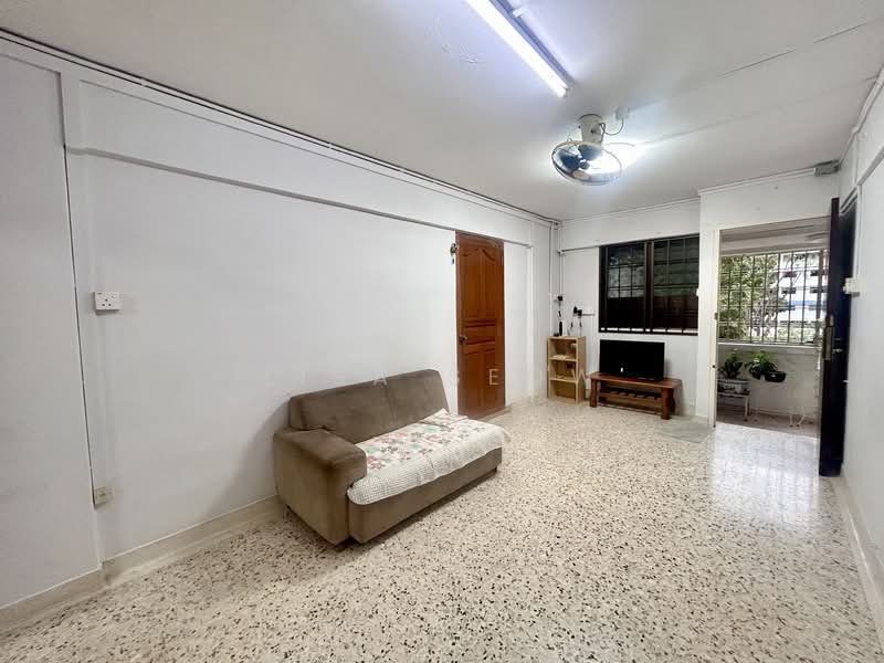 524 Ang Mo Kio Avenue 5, 524 Ang Mo Kio Avenue 5, 2 Bedrooms, 721 sqft, HDB Flat For Rent, by Lisa Seow, 60186551 - Living Room - PropertyGuru.com.sg