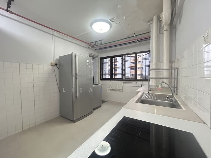 524 Ang Mo Kio Avenue 5, 524 Ang Mo Kio Avenue 5, 2 Bedrooms, 721 sqft, HDB Flat For Rent, by Lisa Seow, 60186551 - Kitchen - PropertyGuru.com.sg