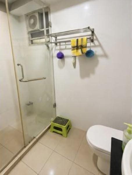 449B Bukit Batok West Avenue 9, 449B Bukit Batok West Avenue 9, Dairy Farm / Bukit Panjang / Choa Chu Kang, 3 Bedrooms, 1,001 sqft, HDB Flat For Sale, by Jane Francis, 60186567 - Common Bathroom - PropertyGuru.com.sg