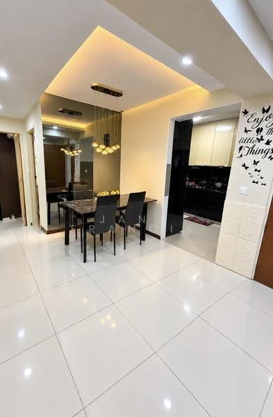 449B Bukit Batok West Avenue 9, 449B Bukit Batok West Avenue 9, Dairy Farm / Bukit Panjang / Choa Chu Kang, 3 Bedrooms, 1,001 sqft, HDB Flat For Sale, by Jane Francis, 60186567 - Dining Room - PropertyGuru.com.sg