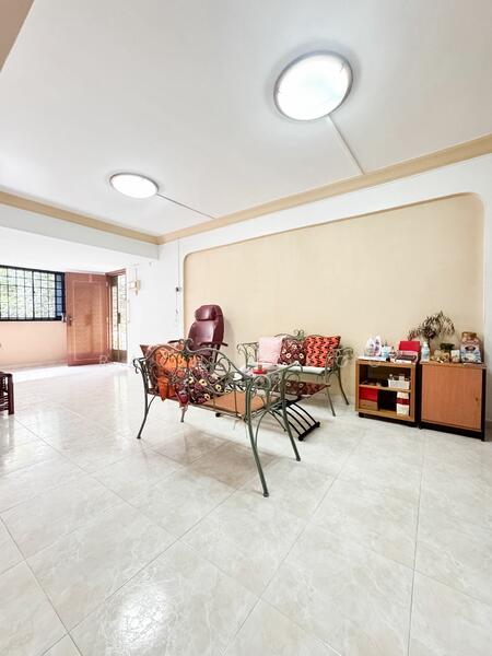 For Sale - 702 Hougang Avenue 2