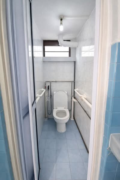 25 Toa Payoh East HDB Flat For Sale at S$ 375,000 | PropertyGuru Singapore